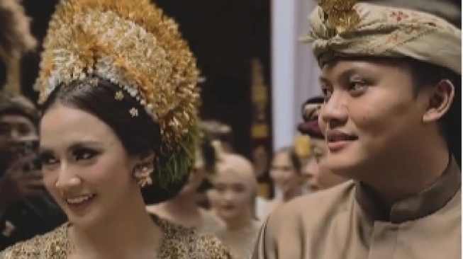 Pernikahan Mahalini dan Rizky Febian di Bali  (sumber: suara.com)