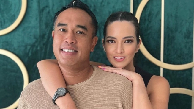 Nia Ramadhani dan Ardi Bakrie (sumber: suara.com)