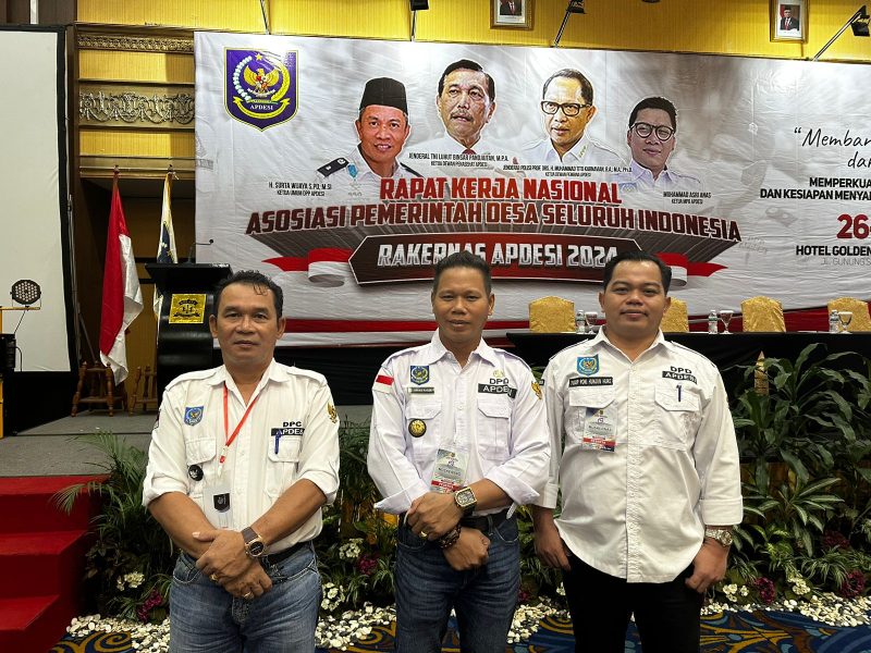 Paniong Ragen (tengah) saat mengikuti Rakernis Asosiasi Pemerintyah Desa, di Jakarta.Foto.delia/1tulah.com