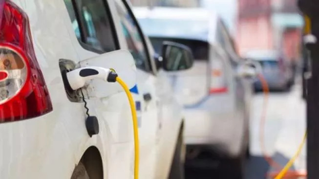 Ilustrasi mobil listrik (sumbe: suara.com)
