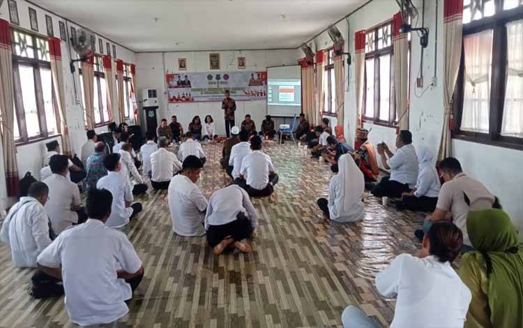 Kegiatan pembinaan dan sosialisasi FKUB Kapuas di Kecamatan Pulau Petak. Foto: FKUB Kapuas