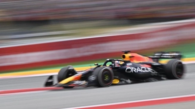 Arsip foto - Pebalap tim Red Bull Max Verstappen asal Belanda menjalani Grand Prix Spanyol, Sirkuit Barcelona-Catalunya, Montmelo, Spanyol (4/6/2023). Sumber foto : suara.com