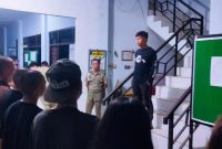 Satpol PP dan Damkar Tala amankan anak jalanan dan  anak punk. Foto: dok. Satpol PP Tala 