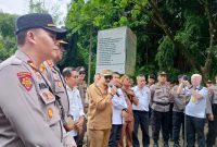 Kegiatan demo warga Desa Tebing Siring beberapa waktu lalu di PTPN IV regional V. Foto: Farida Alriani/1tulah.com