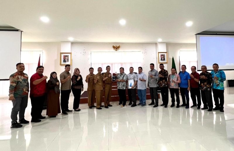 Panitia Khusus (Pansus) II DPRD Kapuas melakukan kunjungan kerja ke Dinas Pemberdayaan Masyarakat dan Desa (DPMD) Banten pada Rabu (8/5/2024). Foto: Istimewa