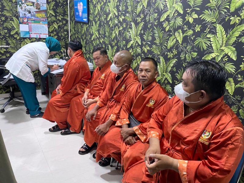 Pimpinan dan anggota DPRD Kapuas mengikuti Medical Check Up (MCU) atau pemeriksaan kesehatan di RSPAD Gatot Soebroto, Jakarta pada 13 – 15 Mei 2024. Foto: Istimewa