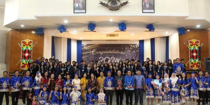 Asisten III Setda Mura Hadiri Pelepasan Pelajar SMPN 1 Tanah Siang Selatan