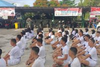 Siswa - Siswi Kabupten Kapuas Saat Ikuti Seleksi Paskibra Di Halaman Kesbangpol Kapuas.