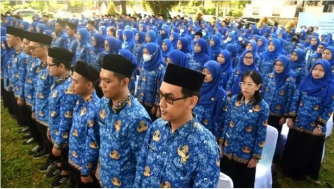 
NEWS
Tunjangan dan Hunian Jadi Magnet ASN Pindah ke IKN
Rupanya para ASN yang ingin pindah ke IKN harus menunggu kabar lebih lanjut terkait besaran nominal tunjangan khusus tersebut.
Denada S Putri
Jum'at, 05 Juli 2024 | 18:15 WIB
fb share
twitter share
tele share
wa share
link share
Tunjangan dan Hunian Jadi Magnet ASN Pindah ke IKN
Ilustrasi ASN. [kaltimtoday.co]