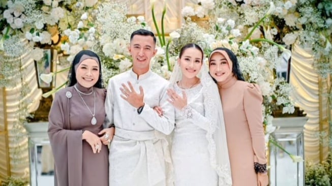 Potret Ayu Ting Ting dan Muhammad Fardana (sumber: suara.com)
