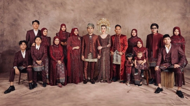 Aaliyah Massaid jadi anggota ke-14 Gen Halilintar setelah sah menjadi istri Thariq Halilintar (sumber: suara.com)