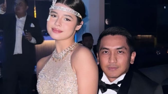 Potret mesra Maria Theodore dan Kevin Valentino Rouw (sumber: suara.com)