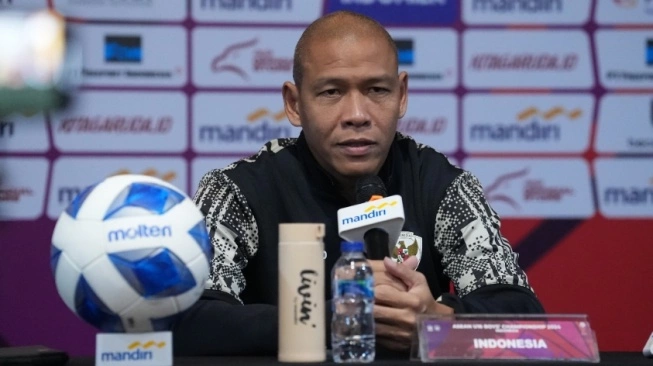 Pelatih Timnas Indonesia U-16, Nova Arianto. (sumber: suara.com)