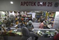 Ilustrai apotek, harga obat. [Suara.com/Angga Budhiyanto]