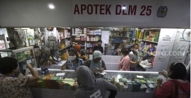 Ilustrai apotek, harga obat. [Suara.com/Angga Budhiyanto]