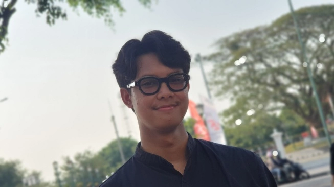 Alam Ganjar ikut aksi kawal Putusan MK di kawasan Titik Nol Kilometer Kota Jogja, Kamis (22/8/2024).  (sumber: suara.com)