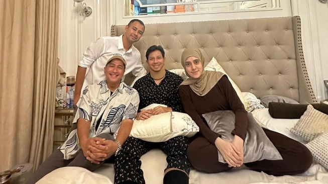 Raffi Ahmad Jenguk Sonny Septian. (sumber: suara.com)