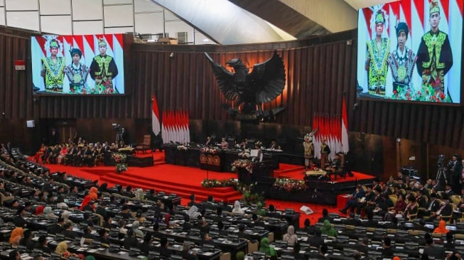 Suasana jalannya Sidang Tahunan DPR MPR di Gedung Nusantara, Kompleks Parlemen, Senayan, Jakarta, Rabu (16/8/2023). (sumber: suara.com)