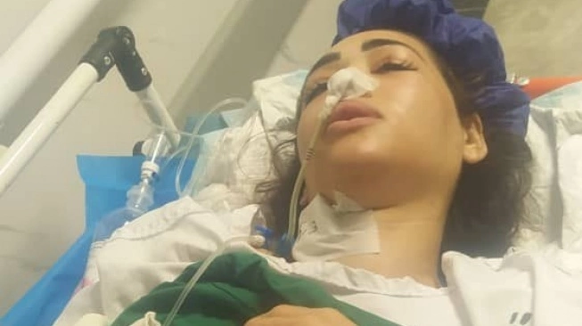 Arezou Badri, perempuan yang ditembak polisi iran diduga karena melanggar aturan wajib hijab.  (sumber: suara.com)