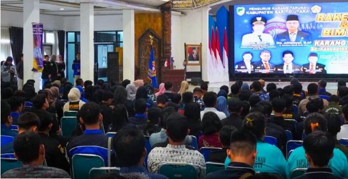 Pembukaan Rapat Kerja dan Bimbingan Teknis Karang Taruna Kabupaten Barito Utara, yang digelar di Gedung Balai Antang Muara Teweh, Sabtu (24/8/2024).Foto:Delia/1tulah.com