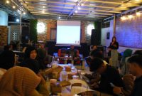 H Gogo saat dialog dengan OKP dan BEM se Barut, Rabu (14/8/2024) malam. Foto M Gazali/1tulah.com