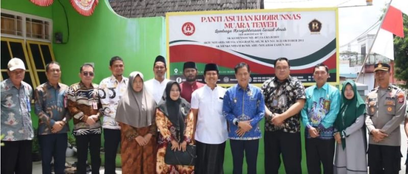 Jelang HUT RI Ke-79, Pemkab Barut Anjangsana Kebeberapa Asrama, Panti Asuhan dan Rumah Sakit, Kamis (15/8/2024). Foto:Delia/1tulah.com