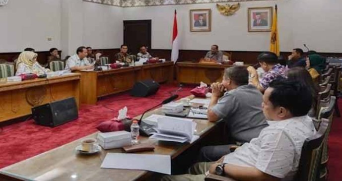 Anggota DPRD Provinsi Kalimantan Tengah masa jabatan 2024-2029 telah menggelar rapat perdana untuk menyusun jadwal dan tata tertib baru, Selasa (3/9/2024). Foto:Ist