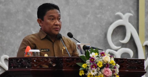 Wagub Edy Pratowo menyampaikan Jawaban Gubernur atas Pemandangan Umum Fraksi DPRD Provinsi Kalteng terhadap 3 Raperda dalam Rapur Ke-9 Masa Persidangan II Tahun Sidang 2024 di Ruang Rapat Paripurna DPRD Provinsi Kalteng, Selasa (16/7/2024).Foto:Ist