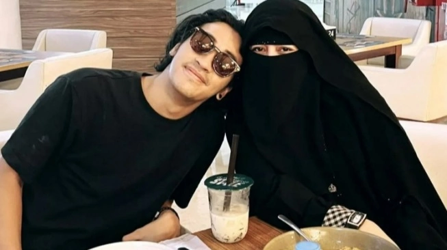 Abidzar Al Ghifari dan Umi Pipik. (sumber: suara.com)