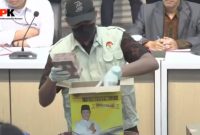 Tangkapan Layar - Gubernur Kalimantan Selatan (Kalsel) Sahbirin Noor atau Paman Birin, resmi mengajukan praperadilan ke Pengadilan Negeri Jakarta Selatan, terkait penetapan status tersangka dirinya oleh Komisi Pemberantasan Korupsi (KPK). Foto: Youtube/KPK