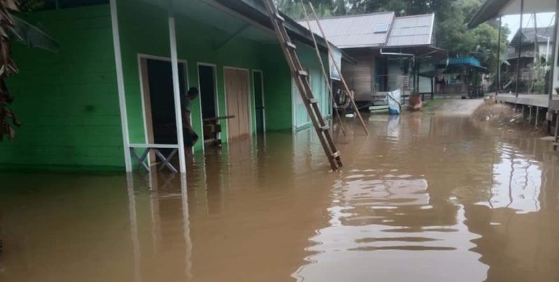 Banjir saat menerjang wilayah kabupaten Murung Raya. (Foto :IST)