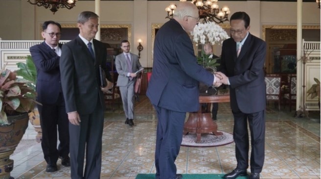 Kedutaan Perancis melakukan pertemuan dengan Gubenur DIY, Sri Sultan HB X di Kompleks Kepatihan Yogyakarta, Jumat (25/10/2024). [Kontributor Suarajogja.id/Putu]