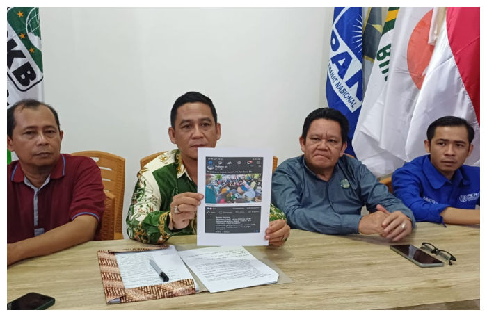 Tim Hukum Gogo-Helo saat gelar jumpa pers terkait PIlkada tahun 2024 di Barito Utara, Jumat (4/10/2024).Foto.Tosi/1tulah.com