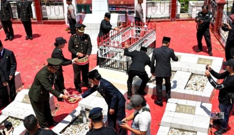 Forkopimda Mura Laksanakan Ziarah ke Makam Pahlawan