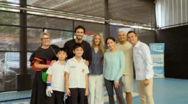 Nathan Tjoe-A-On dan pacarnya, Fefe Slinkert mengunjungi Rumah Andara (sumber: suara.com)