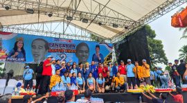 Pasangan Calon (Paslon) Bupati dan Wakil Bupati Kabupaten Barito Timur (Bartim) Nomor Urut 2, Pancani Gandrung, S.H dan Raran, A.Md (PANCARAN), gelar Kampanye Akbar di Lapangan Lebo, Kelurahan Ampah Kota, Kecamatan Dusun Tengah (Dusteng), Sabtu (16/11/2024).Foto:Zakirin/1tulah.com