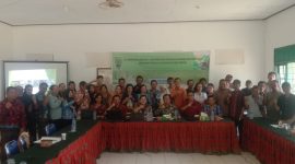 Dinas Pertanian dan Ketahanan Pangan (DPKP) kabupaten Barito Timur (Bartim) melalui Badan Penyuluh Pertanian (BPP) Ampah Kota, kecamatan Dusun Tengah (Dusteng) saat   sosialisasi Aplikasi Digital Customer Care atau Pengusulan Sarana dan Prasarana Pertanian Terpadu secara digital. Foto : 1tulah.com/zakirin