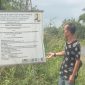 Papan proyek yang memuat surat perjanjian kontrak pekerjaan di lokasi proyek. Foto : 1tulah.com/zakirin