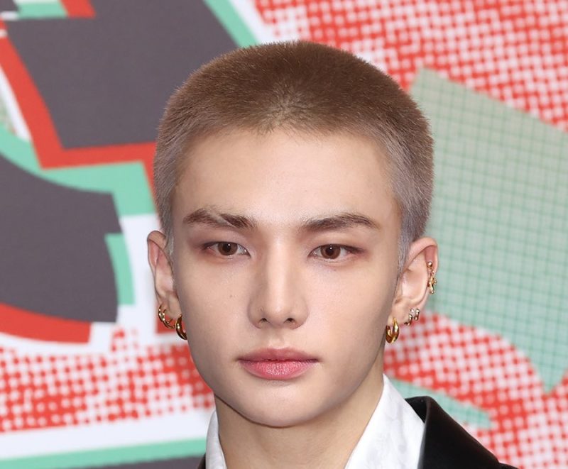 Hyujin Stray Kids dengan buzz cut. (foto: SPOTV News)
