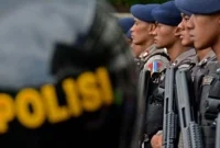 Ilustrasi polisi siaga jelang nataru. (sumber: suara.com)
