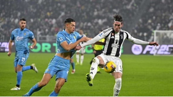 Jay Idzes, bek andalan Timnas Indonesia, menunjukkan performa cemerlang saat memperkuat Venezia FC dalam laga menegangkan melawan Juventus (Situs Juventus)