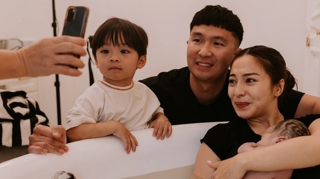 Nikita Willy melahirkan anak ke-2 (sumber: suara.com)