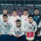 1TULAH.COM-Timnas Indonesia harus mengakui keunggulan Vietnam dengan skor tipis 0-1 pada laga ketiga Grup B Piala AFF 2024. Pertandingan yang berlangsung di Stadion Viet Tri, Minggu (15/12/2024), menjadi bukti dominasi tuan rumah yang tampil lebih matang dan berpengalaman.
Skuad Garuda yang mayoritas diisi pemain muda berusia di bawah 22 tahun tampak kesulitan menghadapi permainan cepat dan terorganisir dari Vietnam. Pelatih Shin Tae-yong mengakui bahwa perbedaan usia menjadi faktor signifikan dalam pertandingan ini.
