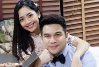Jonathan Frizzy dan Ririn Dwi Ariyanti  (sumber: suara.com)