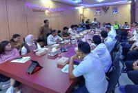 DPRD Kalimantan Tengah Dapil II Kotim-Seruyan diskusi bersama Dinas Perhubungan Kotawaringin Timur dan Kepala Bandara H Asan Sampit, Senin (23/12/2024). Foto:Istimewa



