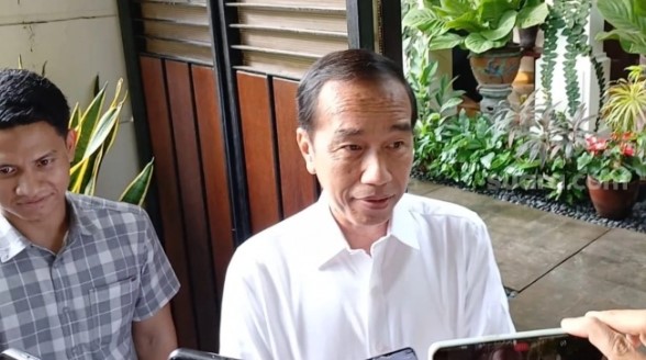 Presiden ke-7 Jokowi saat ditemui,. (sumber: suara.com)
