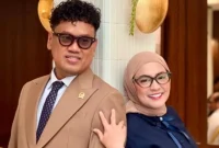 Uya Kuya bersama Astrid Kuya (sumber: Instagram @king_uyakuya) 