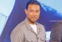 Denny Landzaat, asisten pelatih Timnas Indonesia (sumber: suara.com)