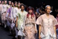 Nadya Hutagalung Melenggang di Dubai Fashion Week.
