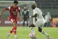 Striker Persis Solo, Ramadhan Sananta saat melawan Persebaya Surabaya dalam lanjutan BRI Liga 1 2024/2025 di Stadion Manahan, Jumat (7/2/2025). [Dok Persis Solo]